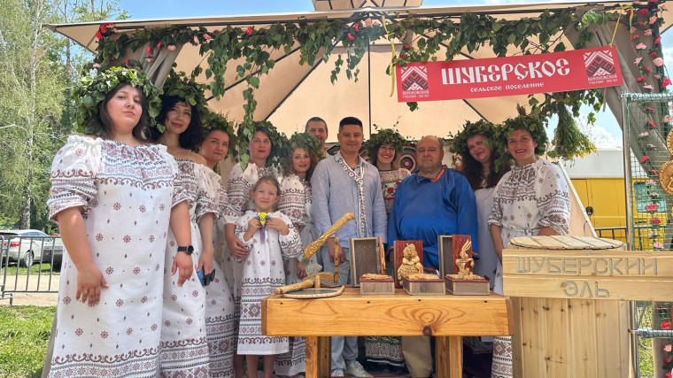 «На Троицу». «На Троицу».